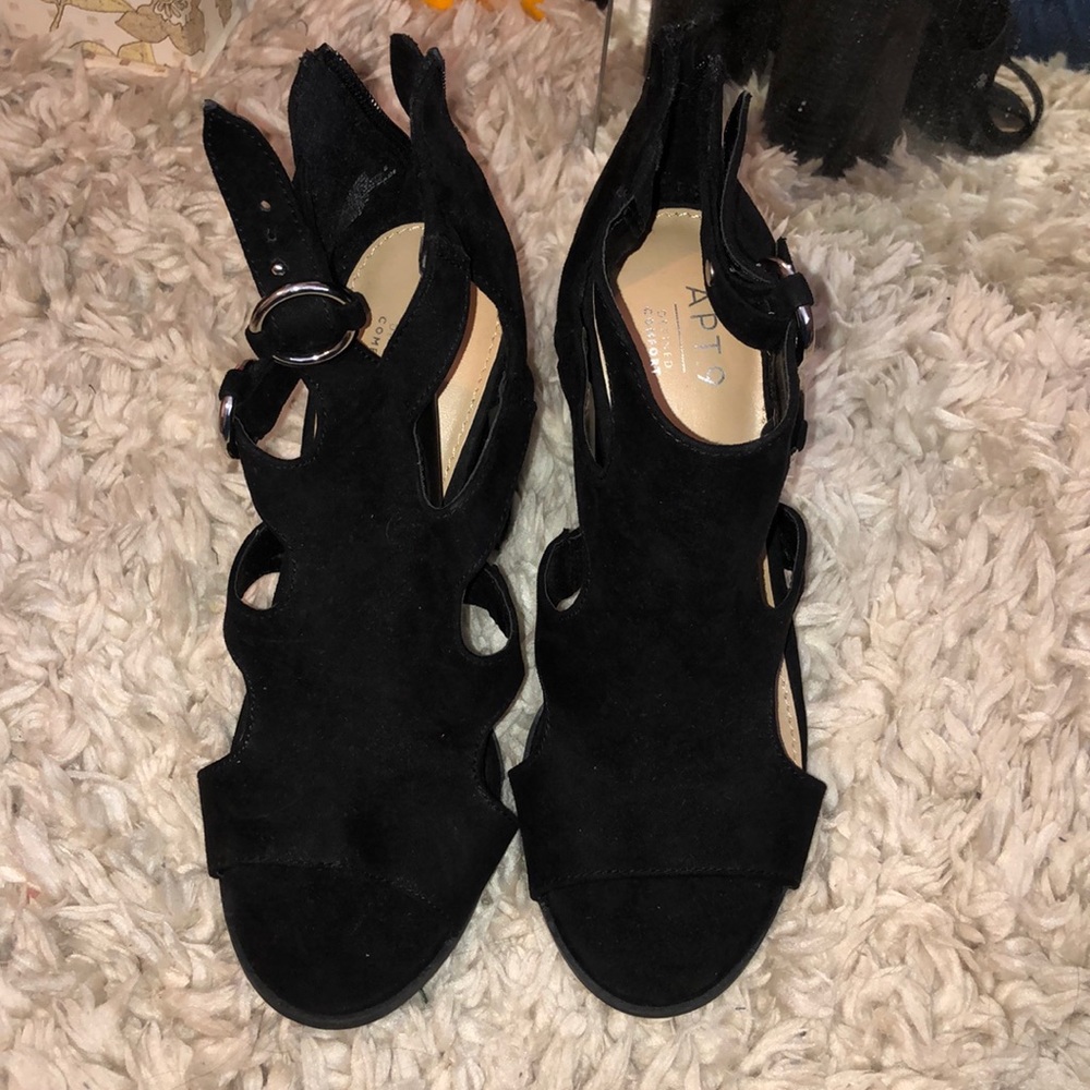 Black Open Toed Heals